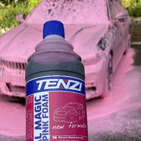pink-snow-foam-car-wash